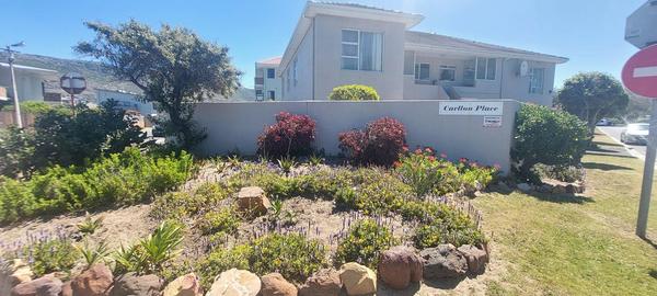 Apartment / Flat For Sale in Fish Hoek, Cape Town