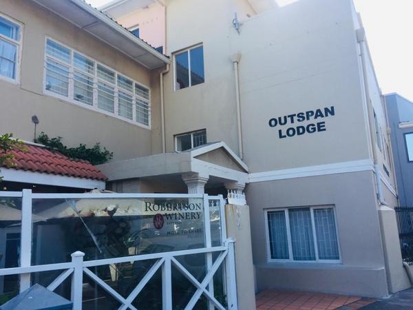 Apartment / Flat For Rent in Fish Hoek, Cape Town