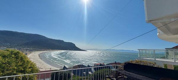Apartment / Flat For Rent in Fish Hoek, Cape Town